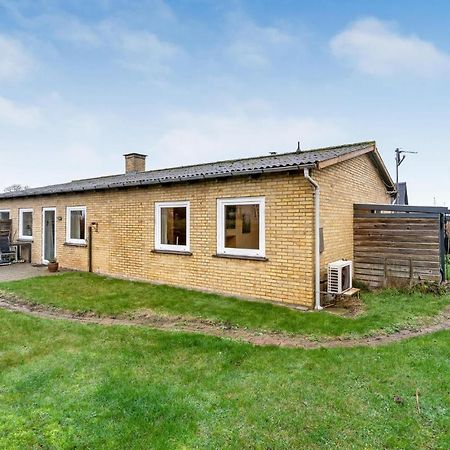 Beautiful Home In Nakskov With Kitchen Eksteriør billede